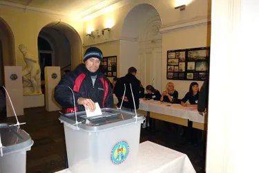 Зарубежный избирательный участок в Москве