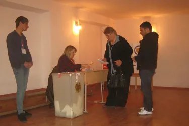 Наблюдатели от МПА СНГ на избирательных участках в течение дня