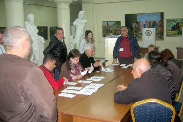 Наблюдатели от МПА СНГ на процедуре подсчета голосов на одном из избирательных участков