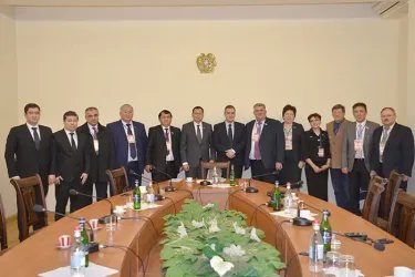 Встреча с представителями штаба партии Процветающая Армения
