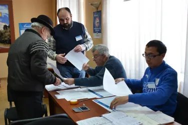 Бектас Абдыханов и Дмитрий Кобицкий посетили избирательные участки в Республике Молдова