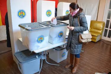 Бектас Абдыханов и Дмитрий Кобицкий посетили избирательные участки в Республике Молдова