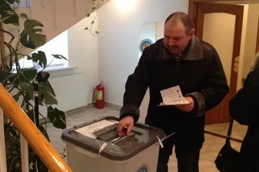 Наблюдатели от МПА СНГ на зарубежном избирательном участке в Минске