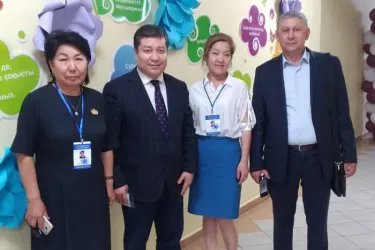 Орозбек Алыбаев и Нурбек Сатвалдиев посетили избирательные участки в Республике Казахстан