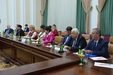 Посещение штаба Либерально-демократической партии Узбекистана