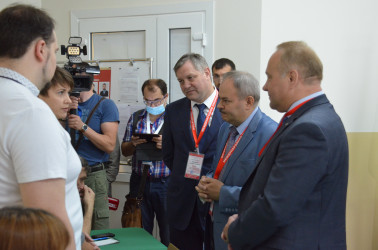 В Беларуси выбирают главу государства: мониторинговая группа МПА СНГ наблюдала за открытием участков, 09.08.2020