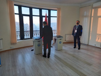 Избирательный участок в Баку (Азербайджан)
