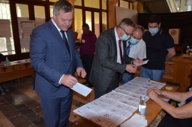 Открытие участков на досрочных парламентских выборах в Республике Армения. 20.06.2021 
