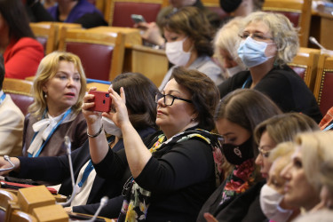В Таврическом дворце состоялось пленарное заседание третьего Евразийского женского форума