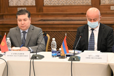 Совещание международных наблюдателей от МПА СНГ в Бишкеке. 27 ноября 2021