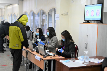 Наблюдатели на открытии участка в Бишкеке № 1213. 28 ноября 2021