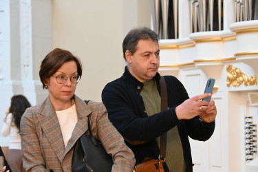 Делегация Ереванского государственного русского драматического театра посетила Таврический дворец