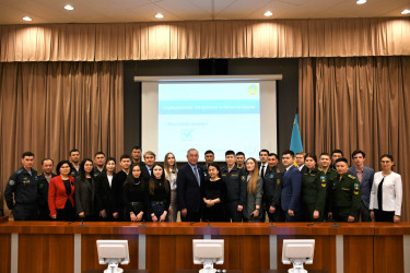 Встреча Султанбека Макежанова со студентами и слушателями военных академий. 26 мая 2022