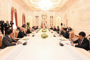 Встреча спикеров парламентов Азербайджана и Таджикистана в Душанбе. 12 сентября 2022