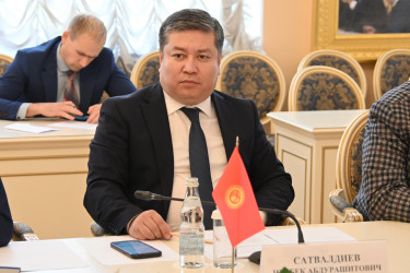 Полномочный представитель Жогорку Кенеша Кыргызской Республики в МПА СНГ Нурбек Сатвалдиев.