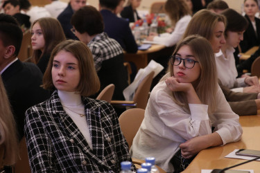 В Таврическом дворце обсудили роль молодежи в избирательном процессе