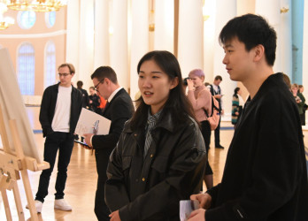 В Таврическом дворце открылась студенческая фотовыставка «Петербург — в мире, мир — в Петербурге...»