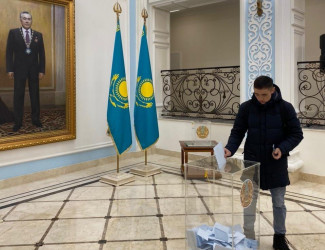 Выборы Президента Казахстана. Избирательный участок в Ташкенте, Узбекистан. 20 ноября 2022