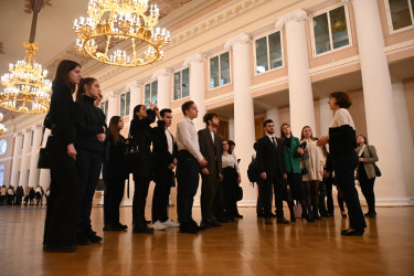 В Таврическом дворце начала работу вторая международная молодежная парламентская школа