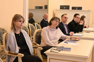 В Таврическом дворце обсудили регулирование платформенной занятости в странах СНГ