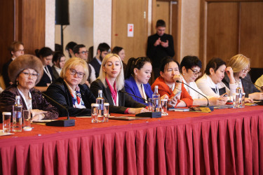 Российские и кыргызские парламентарии на Форуме «Диалог женщин России и Кыргызстана во имя будущего». 6 марта