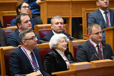 В Таврическом дворце проходит конференция, посвященная 30-летию ЦИК России