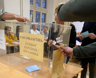 Наблюдатели от МПА СНГ работают на избирательных участках в Сербии. 17 декабря 2023