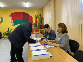 Продолжается мониторинг досрочного голосования: наблюдатели от МПА СНГ работают в Гродно