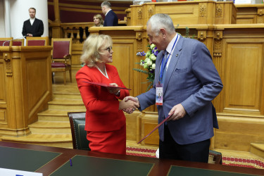 Руководители профильных мероприятий подписали соглашения о сотрудничестве на форуме «Содружество моды»