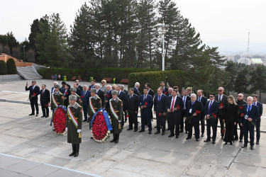 Парламентарии стран СНГ почтили память таджикистанцев, погибших в годы Великой Отечественной войны