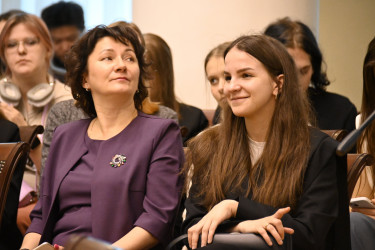 В клубе «Таврический» обсудили, как географические карты помогают понять выборы