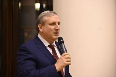 В клубе «Таврический» обсудили, как географические карты помогают понять выборы