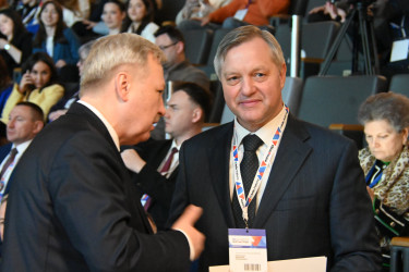 Целевой набор, борьба с теневым рынком, поддержка молодых специалистов: состоялось пленарное заседание форума труда