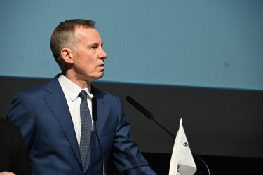 Целевой набор, борьба с теневым рынком, поддержка молодых специалистов: состоялось пленарное заседание форума труда