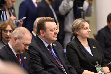 Мониторинг выборов, безопасность границ, международные проекты: в Санкт-Петербурге прошло заседание Совета МПА СНГ