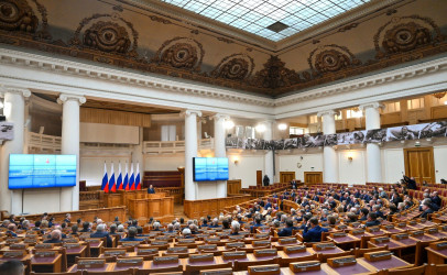 Встреча Владимира Путина с членами Совета законодателей. 28 апреля 2025