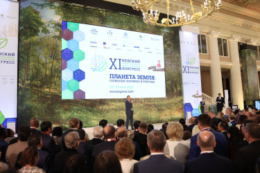 Андрей Яцкин дал старт деловой программе XI Невского международного экологического конгресса