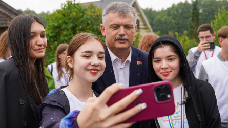 Национальные традиции и обычаи Республики Беларусь представили на форуме «Дети Содружества»