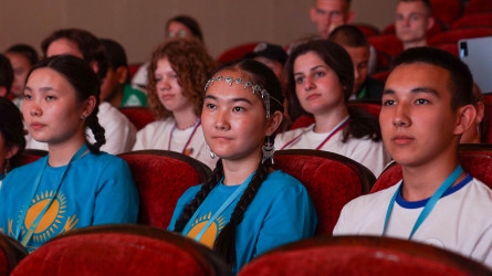 Делегация Казахстана на форуме 