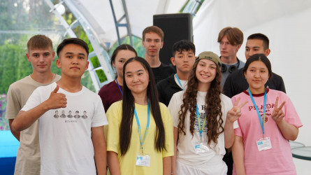 Делегация Казахстана на форуме 