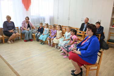 Школьники проголосовали на выборах губернатора Ленинградской области