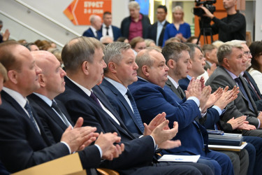 Дмитрий Кобицкий поздравил Российский государственный гидрометеорологический университет с 95-летием