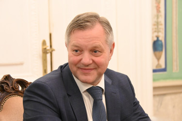 Дмитрий Кобицкий и Медеткан Шеримкулов встретились в Таврическом дворце