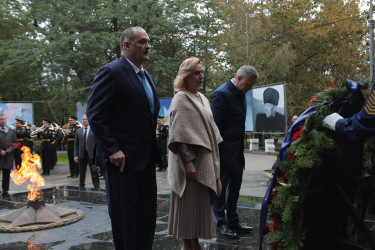 Традиция памяти: делегация МПА СНГ почтила героев войны в Дагестане