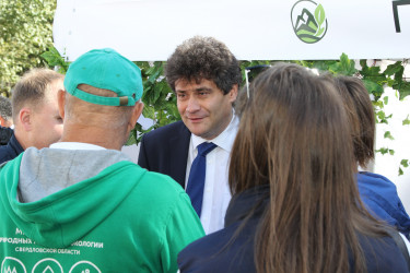 Около 1000 человек приняли участие в Горном форуме. 3 октября 2025