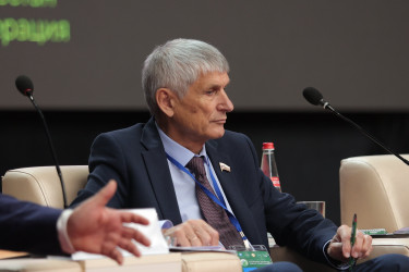 Около 1000 человек приняли участие в Горном форуме. 3 октября 2025