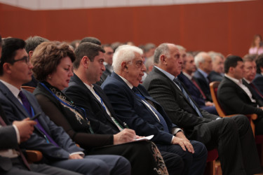 Около 1000 человек приняли участие в Горном форуме. 3 октября 2025