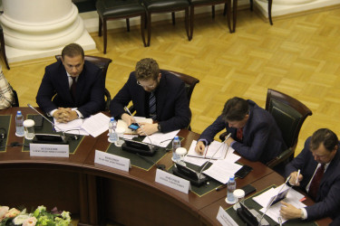 В Таврическом дворце обсудили электоральные процессы стран СНГ и Латинской Америки