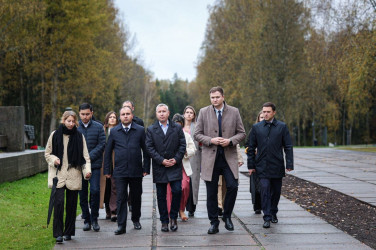 Члены ММПА посетили мемориал 