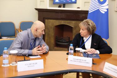 Выпускники российских вузов, редкая лексика, театры и кино: в Таврическом дворце проходит конференция по русскому языку